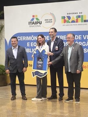 CAPS II RECEBE EQUIPAMENTOS DA ITAIPU BINACIONAL EM CERIMÔNIA OFICIAL