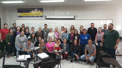 SECRETÁRIA EXECUTIVA DO CONSUD MINISTRA PALESTRA AOS ESTUDANTES DO CURSO DE ENDEMIAS